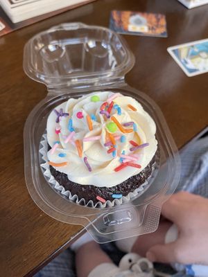 Cupcakee  at Nece's in Monterey