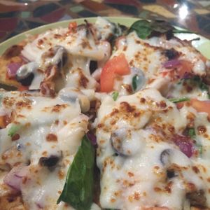 flat bread pizzas at Downtown Central Perk in Davenport
