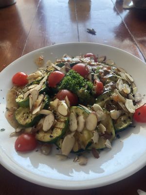 Zucchini carpaccio  at Verdi in Tela