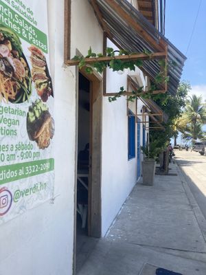 Exterior  at Verdi in Tela