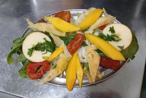 Tropical salad 🥗 at Zé Vegano in Rio De Janeiro