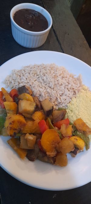 Refogado raiz at Zé Vegano in Rio De Janeiro