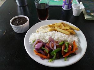 Leitura vegana do Churrasco Misto com feijão, farofa, arroz e batata frita at Zé Vegano in Rio De Janeiro