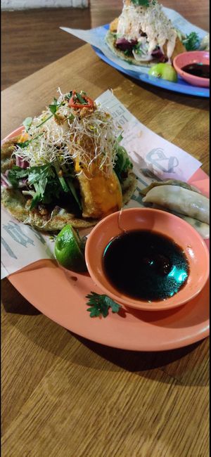 Shanghai taco at Restaurant Lie Mi Kallio in Helsinki