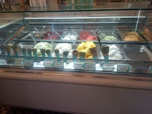 All vegan options at Kremet Gelateria in Cagliari