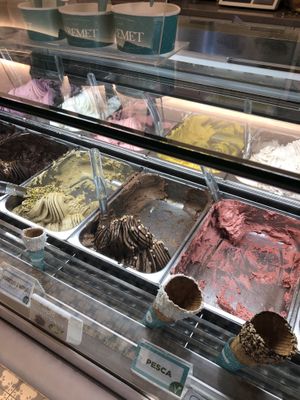 Flavors   at Kremet Gelateria in Cagliari