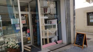 Entrance at Le Chat'Ren'Thé - CatCoffee & Restaurant in La Rochelle