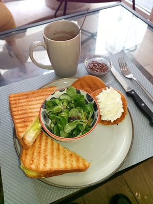  at Le Chat'Ren'Thé - CatCoffee & Restaurant in La Rochelle