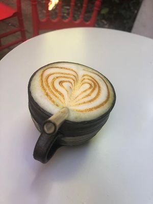 pop corn latte -> genmaicha avec lait d'avoine bio at D:matcha in La Rochelle