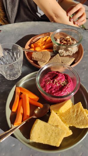 Entrantes. Patés vegetales #Veganuary at Ephéméride in Sare