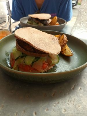  at Ephéméride in Sare