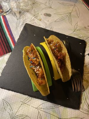 Sweet tortillas with apples and cinnamonn  at Para Todos in Trento