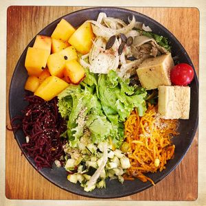 VG bowl at Mazette ! in Arles