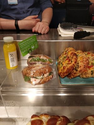 Only vegan item at DUS - Goodman & Filippo - T2 in Dusseldorf