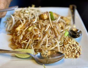 Royal Pad Thai at VeStation Urban Organic Kitchen in Sherman Oaks