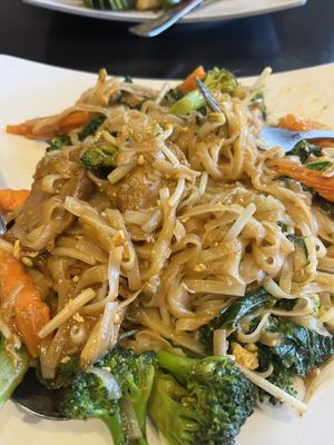 Fusion noodles with pepper steak   at VeStation Urban Organic Kitchen in Sherman Oaks