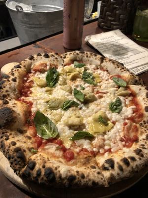 Vegan cheese with artichoke and basil  at Archipielago Pizza in Guadalajara