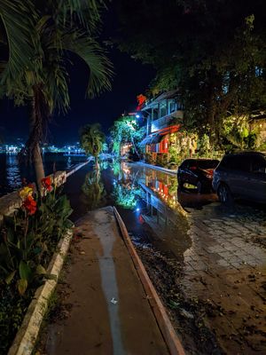 Back entrance lake front at Nativo Restaurante in Flores