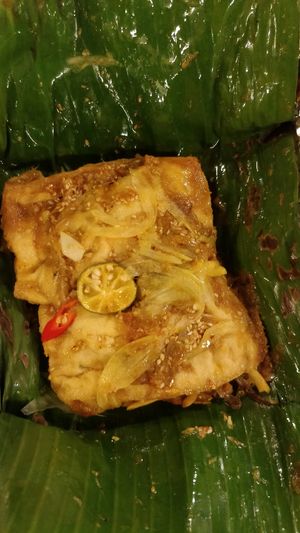 stuffed tofu in banana leaf at Minh Hien in Hoi An