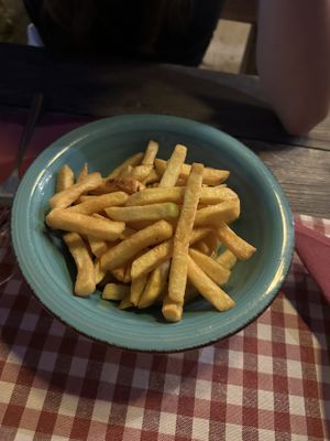 Pommes  at Konoba Lemo in Kastel Stari
