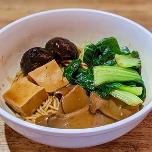 Handmade Noodles with Braised Mushrooms at Lotus Vegetarian Kitchen 素悟 - VivoCity in Central Singapore