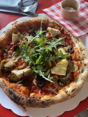Vegan pizza with vegan cheese (very melty!) and vegan dipping sauce on the side    at Parkkaffee in Ghent
