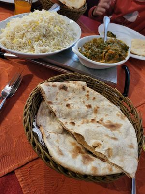 Die 65 (inklusive veganem Brot und Reis für unsere drei Hauptgerichte) at Taj Mahal in Bernkastel-kues