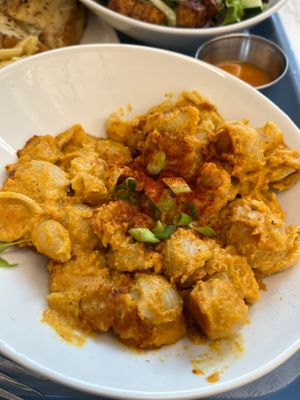 Vegan mac&cheese at Strong Hearts in Buffalo