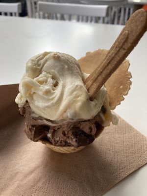 Kit kat and cheesecake  at Plan(e)t Ice Cream in Athens