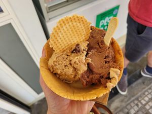  at Plan(e)t Ice Cream in Athens