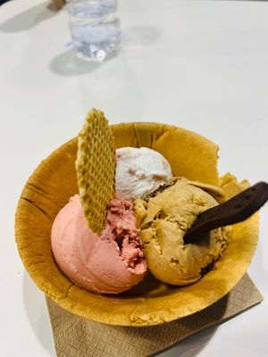  at Plan(e)t Ice Cream in Athens