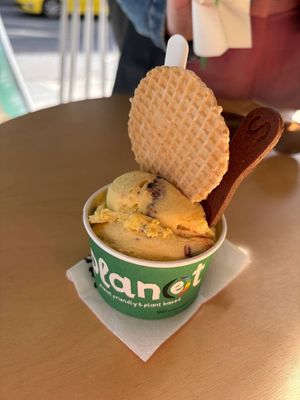 Cookie and cream at Plan(e)t Ice Cream in Athens