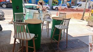 outsides seats at Plan(e)t Ice Cream in Athens