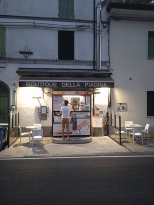 Menu molto ampio con proposte vegane assolutamente soddisfacenti at Boutique Della Piadina in Bertinoro