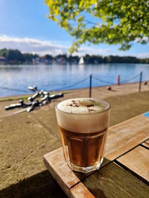 Flat White w/ Oat Milk at MOLO in Hannover