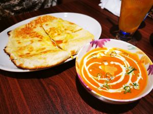 Paneer butter masala and karucha naan (vegetarian) at Jyoti in Sapporo