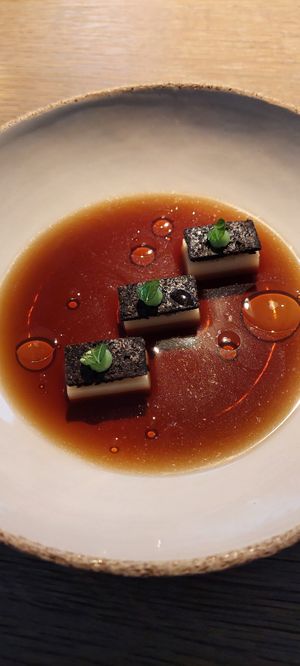 Schwammerl Petersilie und Kaffee at TIAN Restaurant in Vienna