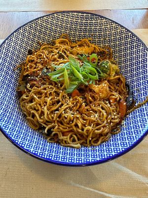 Vegan wok at Hostería El Cruce in Cabezon De La Sal
