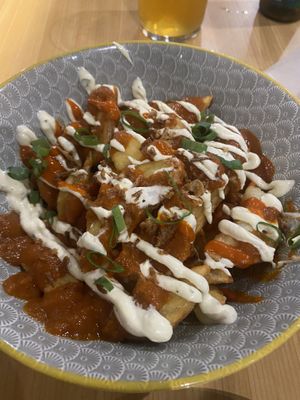 Patata bravas y alioli (no vegano)  at Hostería El Cruce in Cabezon De La Sal