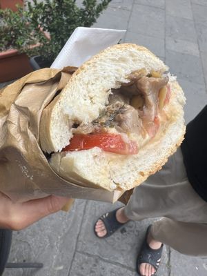 Baguette funghi hummus pomodoro   at Il Crudo in Pisa