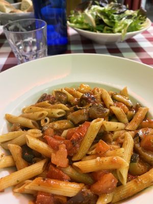 Penne with légumes and a green salad  at La Cantina della Pasta in Canet-en-roussillon