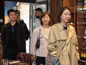 We always suggest to reserve your spot at Victoria House in London