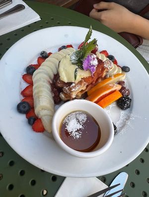 We serve the best brunch in LONDON at Victoria House in London