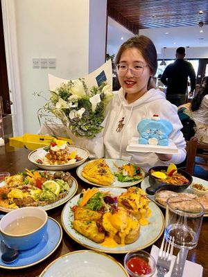 The happy Bites at Victoria House in London