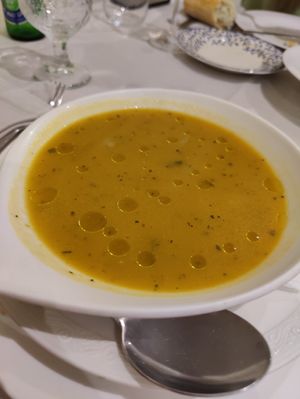 Crema de verduras at Llantares De Mar in Ribadesella