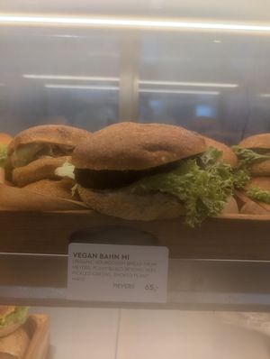 Vegan Bahn Mi at Brickaccino in Billund