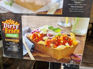 'Veggie fries with onion, lettuce and basil' at Casa Patata in Bruges