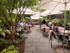 Outdoor seating at Enja in Zurich