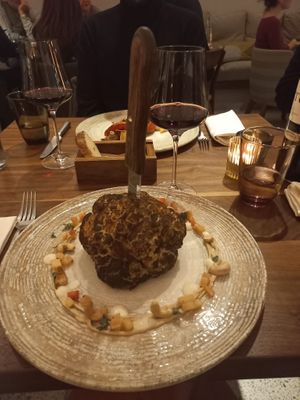 Grilled spicy cauliflower at Enja in Zurich