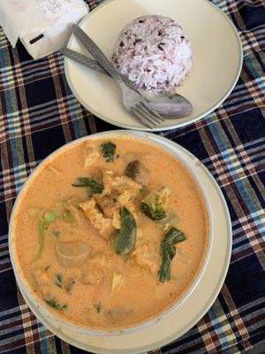 Red curry at Veggie Tables in Vang Vieng